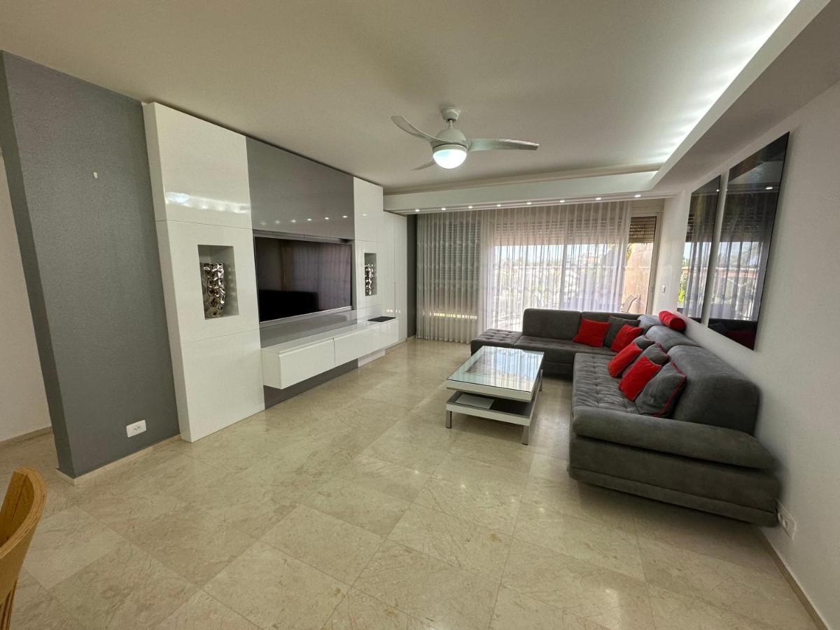Apartamento Yalarent Amdar Lux Eilat Exterior foto